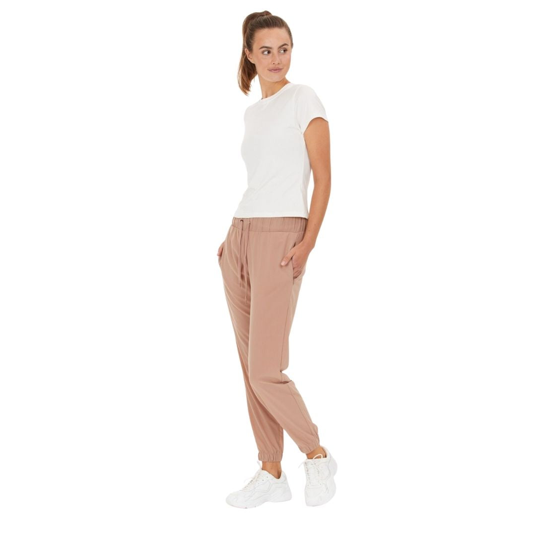 Athlecia Almi V2 W S/S Tee (Vit)