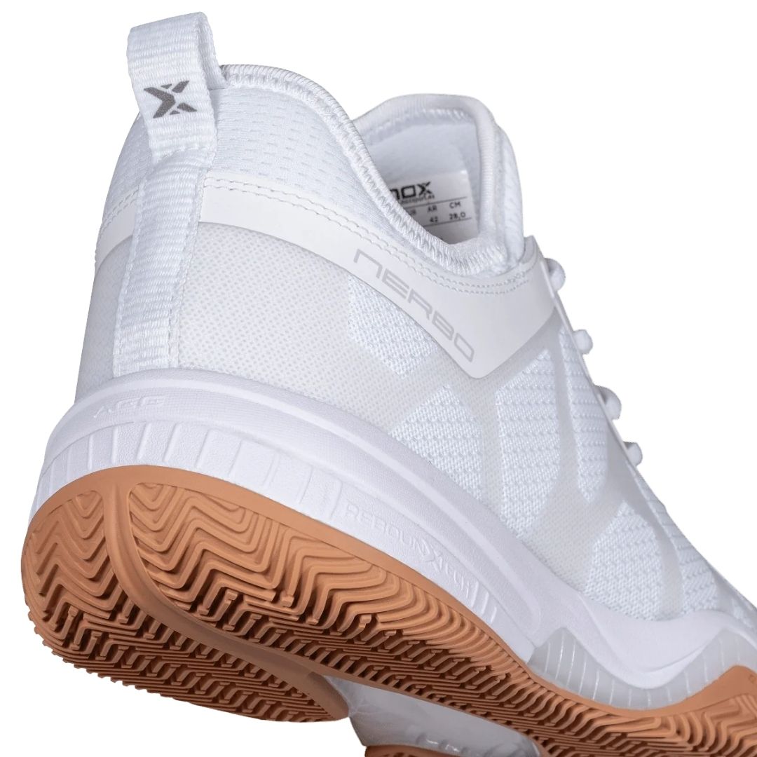 Nox Nerbo Padelskor (White/Gum Rubber)